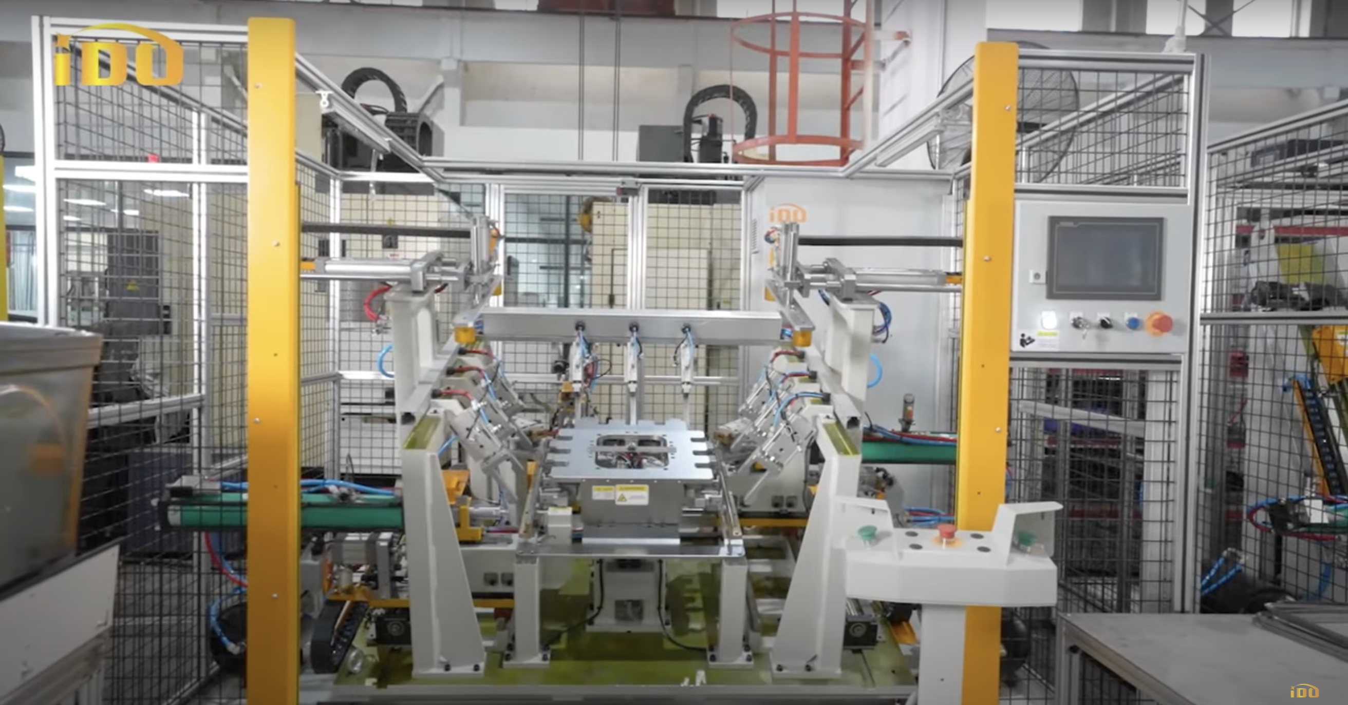 Sealing frame and dishwasher inner tub clinching machine
